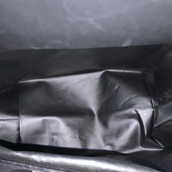 Victoria's Secret VS PINK Black  Cooler Lunchbox Lunch Tote w Koozie NWT - Picture 11 of 11